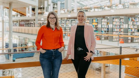 Portrait of Saskia Salmen and Mareike Fingerhut Säck (c) Jana Dünnhaupt, University of Magdeburg Portrait of Saskia Salmen and Mareike Fingerhut Säck (c) Jana Dünnhaupt, University of Magdeburg