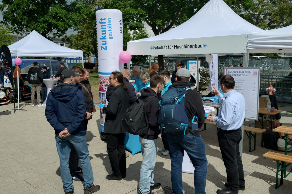 Studieninfotag_Infozelt FMB